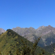 In primo piano: P.zo di Cusio <br />Dietro, da sinistra: Pizzo Tre Signori, Pizzo di Trona, Cima di Valpianella,Pizzo San Giacomo, Pizzo Tronella, Passo Salmurano